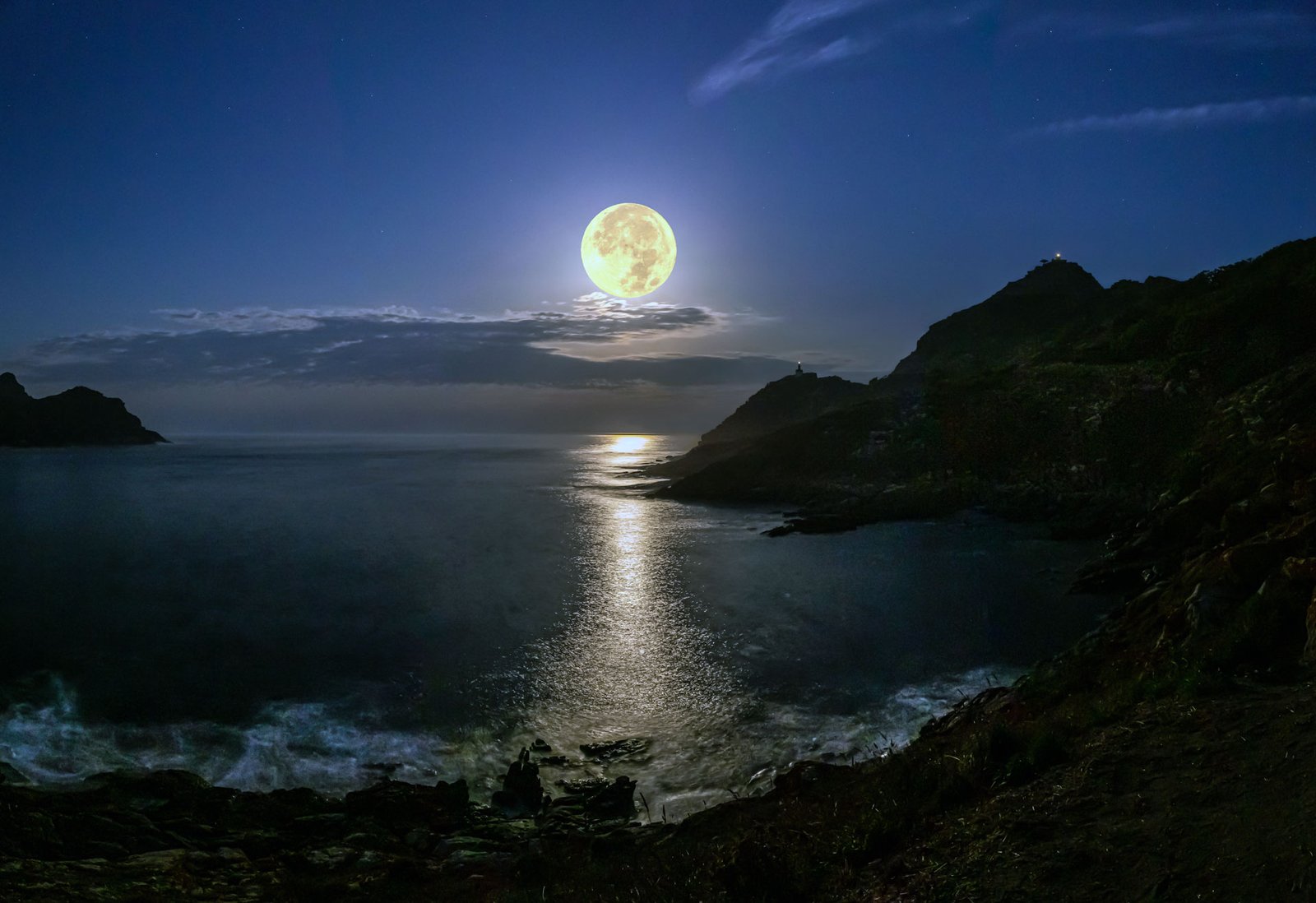 Luna_sobre_ria